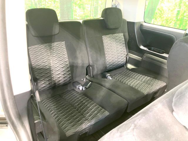 MITSUBISHI DELICA D:5 4WD 2023