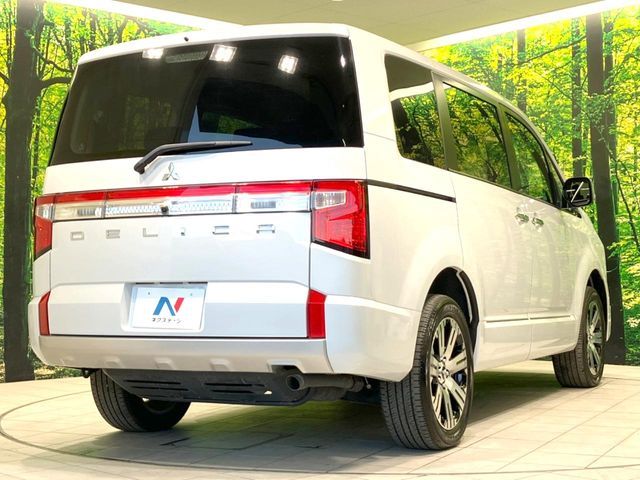 MITSUBISHI DELICA D:5 4WD 2023