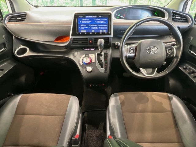 TOYOTA SIENTA HYBRID 2021