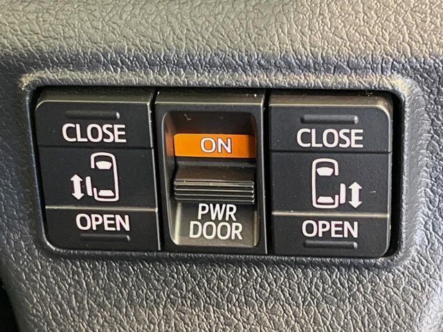 TOYOTA SIENTA HYBRID 2021