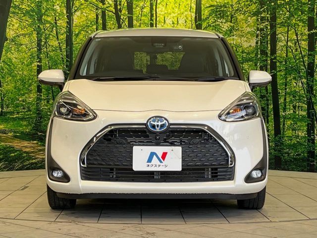 TOYOTA SIENTA HYBRID 2021