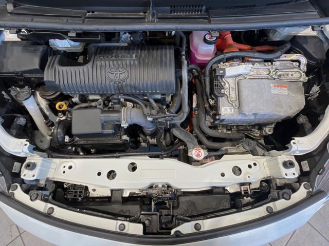 TOYOTA SIENTA HYBRID 2021