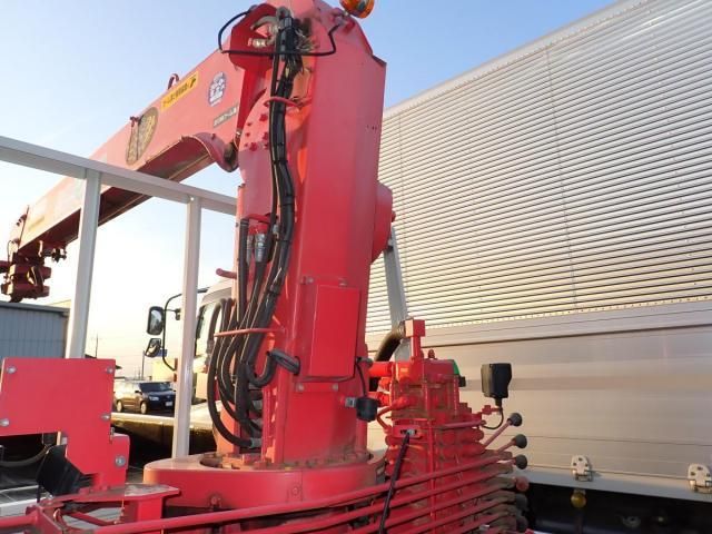 MITSUBISHI CANTER 2016