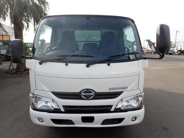 HINO DUTRO 2016