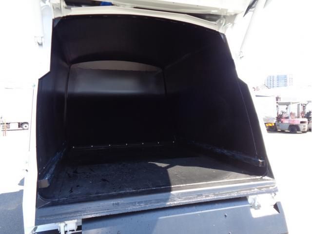 MITSUBISHI FUSOU FIGHTER 2025