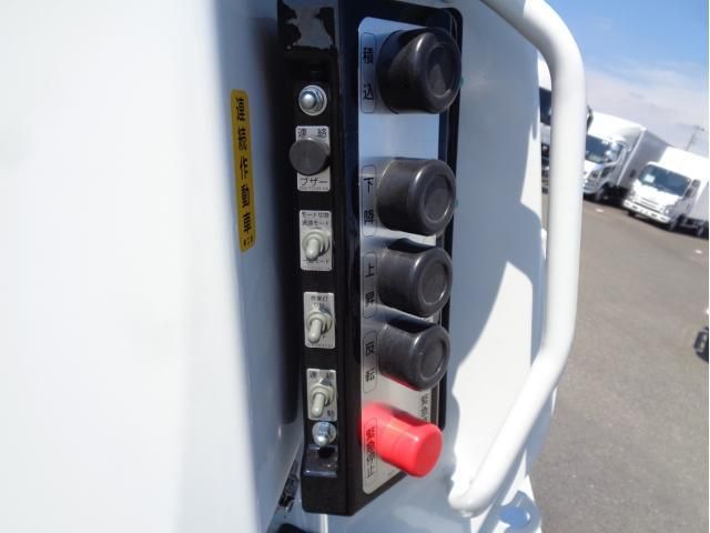 MITSUBISHI FUSOU FIGHTER 2025