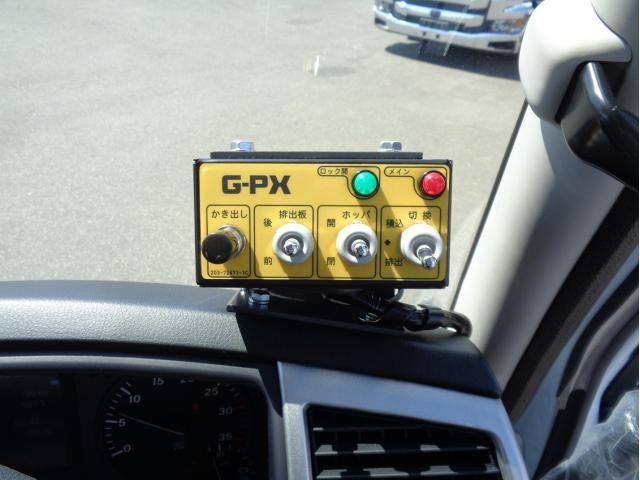 MITSUBISHI FUSOU FIGHTER 2025