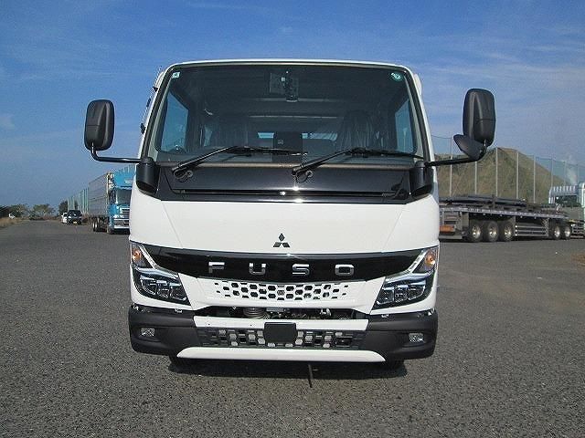 MITSUBISHI CANTER 2025