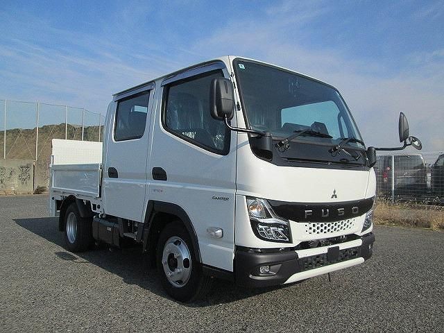 MITSUBISHI CANTER 2025
