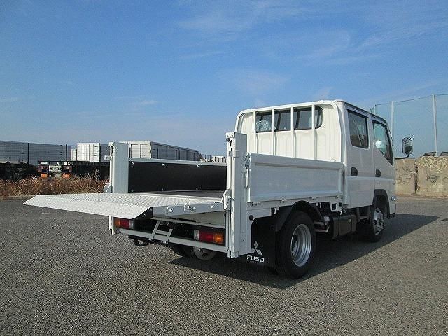 MITSUBISHI CANTER 2025