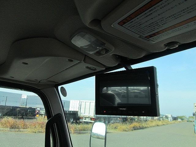 MITSUBISHI CANTER 2025