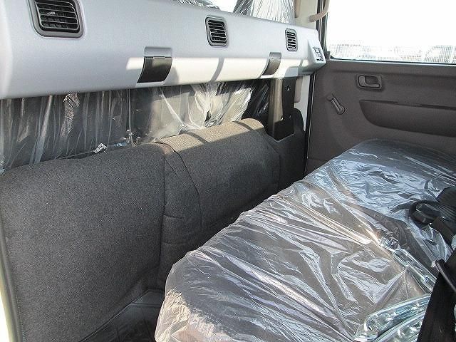 MITSUBISHI CANTER 2025