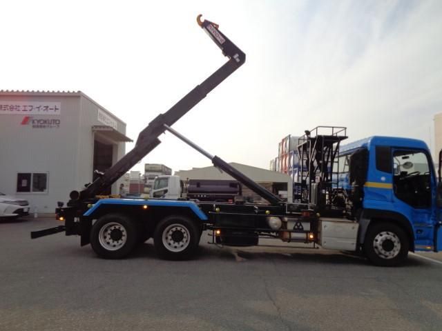 NISSAN DIESEL Quon 2018