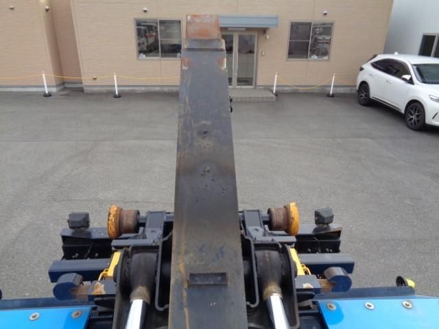 NISSAN DIESEL Quon 2018