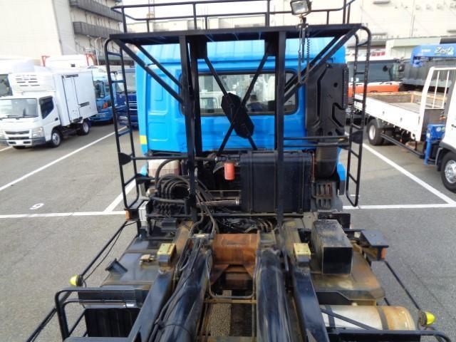 NISSAN DIESEL Quon 2018