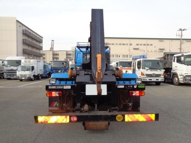 NISSAN DIESEL Quon 2018