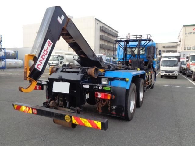 NISSAN DIESEL Quon 2018