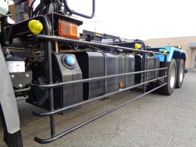 NISSAN DIESEL Quon 2018