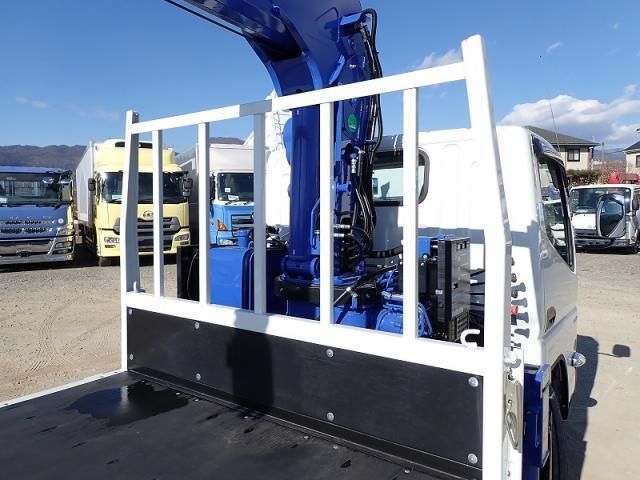 MITSUBISHI CANTER 2025