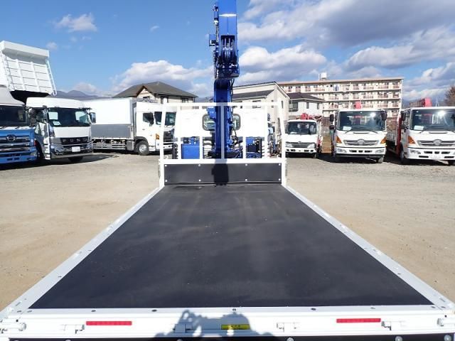 MITSUBISHI CANTER 2025