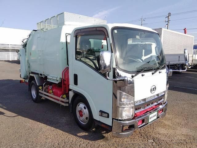 NISSAN DIESEL CONDOR 2015