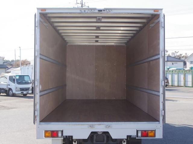 MITSUBISHI FUSOU FIGHTER 2021