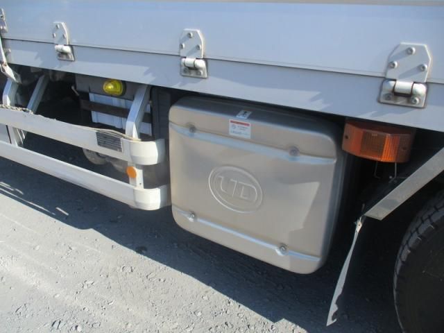 NISSAN DIESEL Quon 2016