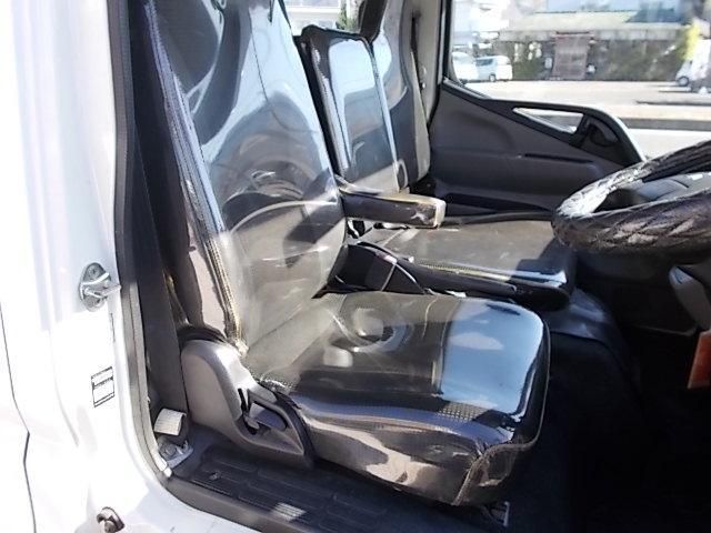 MITSUBISHI CANTER 2020