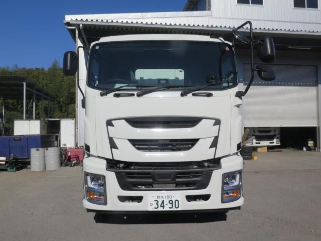 ISUZU GIGA 2024
