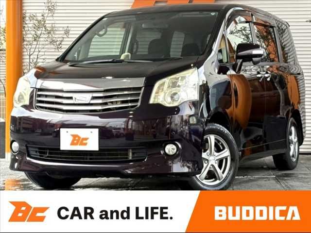 TOYOTA NOAH 2013