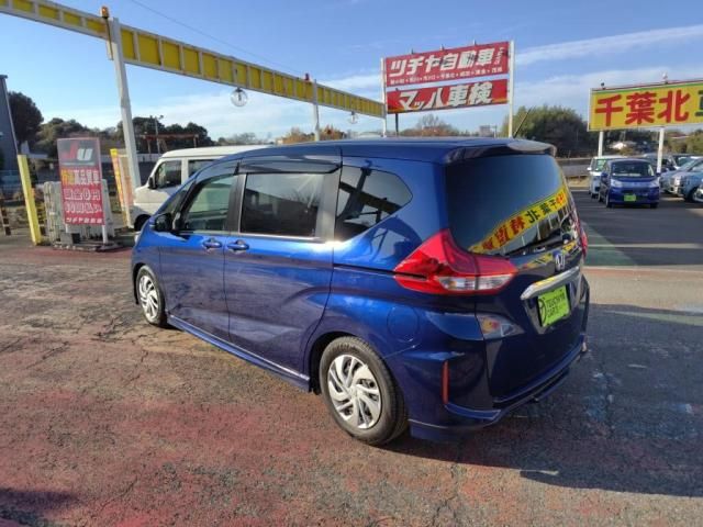 HONDA FREED 2016