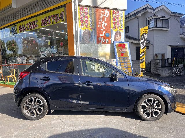MAZDA DEMIO 2015