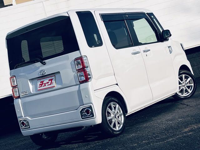 TOYOTA PIXIS MEGA 2021