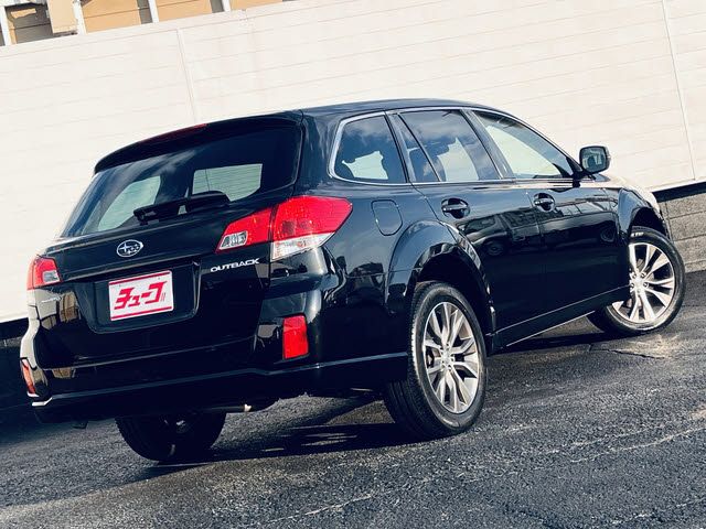 SUBARU LEGACY OUTBACK 2011