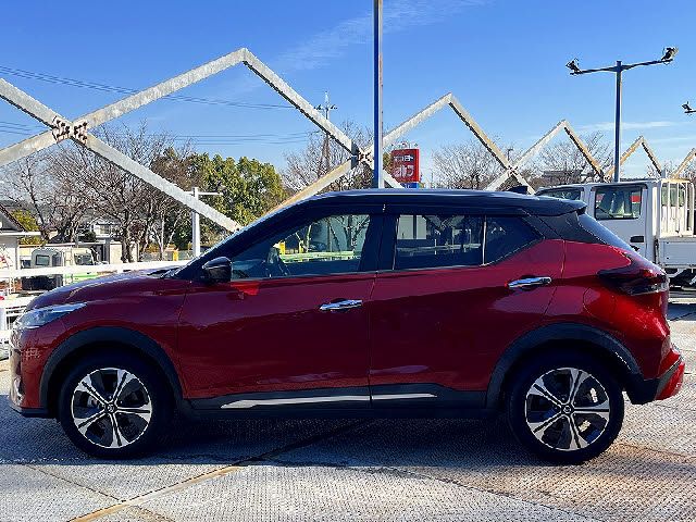 NISSAN KICKS 2021