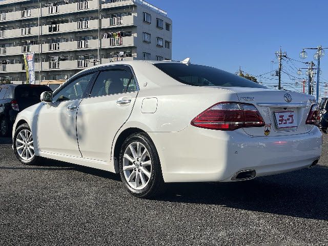 TOYOTA CROWN sedan 2011