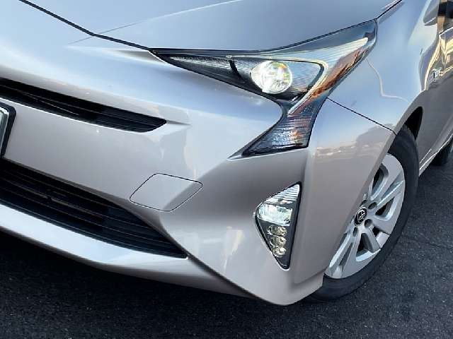TOYOTA PRIUS 2016