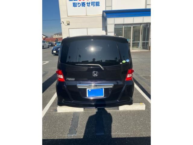 HONDA FREED 2010