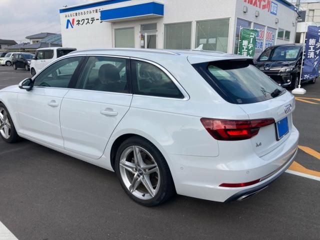 AUDI AUDI A4 AVANT 2019