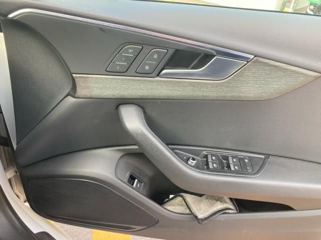 AUDI AUDI A4 AVANT 2019