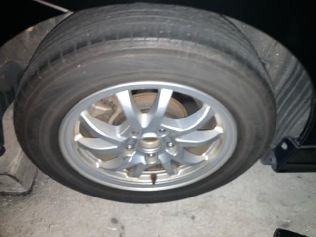 TOYOTA PRIUS Alpha 2011