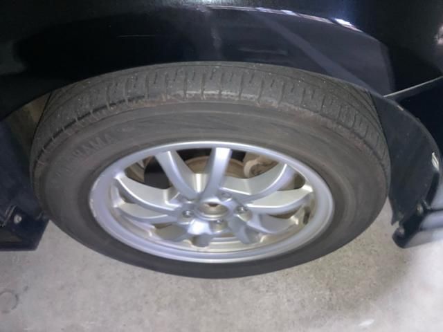 TOYOTA PRIUS Alpha 2011