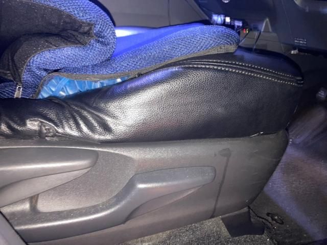 TOYOTA PRIUS Alpha 2011