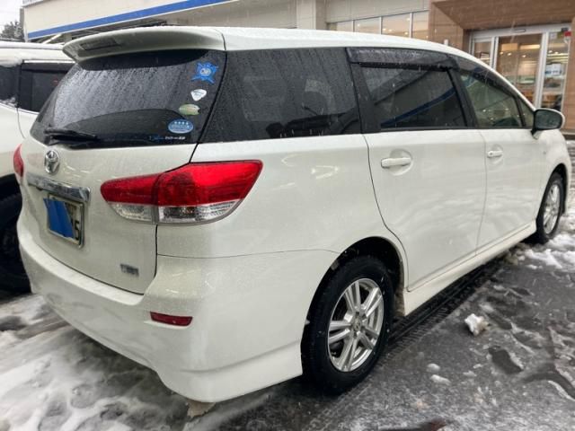 TOYOTA WISH 4WD 2011