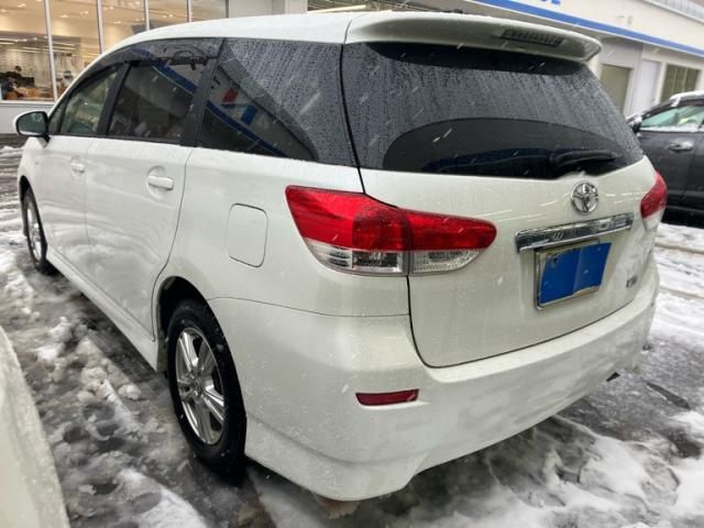 TOYOTA WISH 4WD 2011