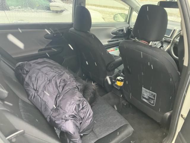 TOYOTA WISH 4WD 2011