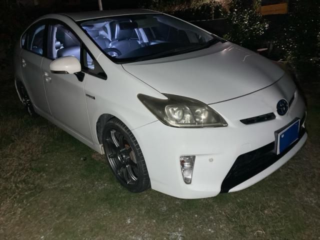 TOYOTA PRIUS 2012