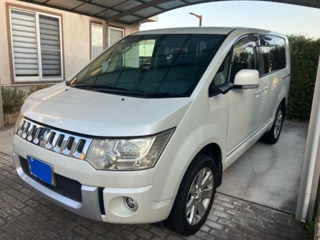 MITSUBISHI DELICA D:5 4WD 2010