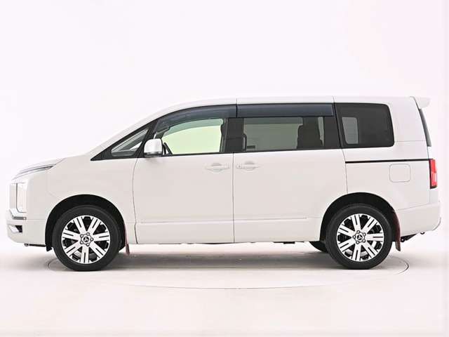 MITSUBISHI DELICA D:5 4WD 2019