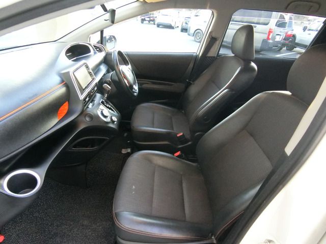 TOYOTA SIENTA HYBRID 2018